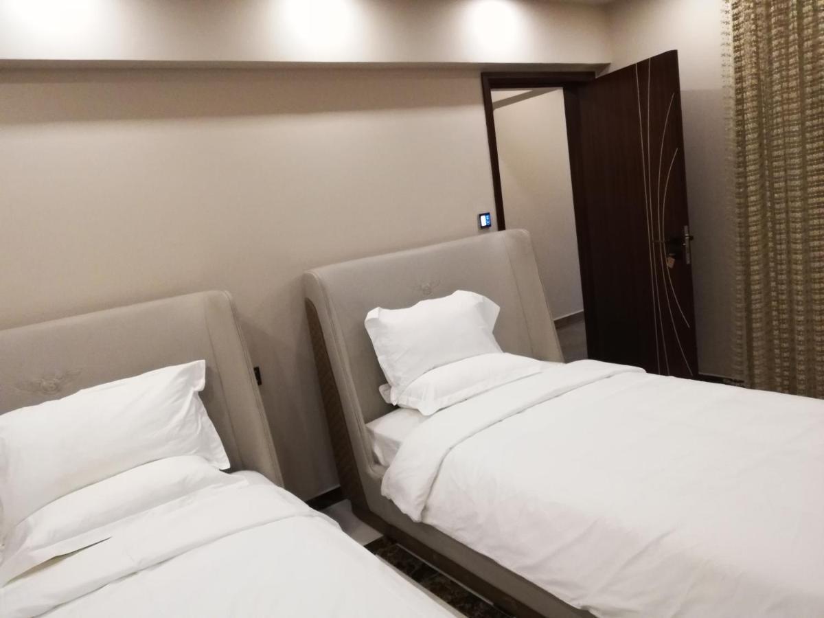 Embassy Tower Apartment *