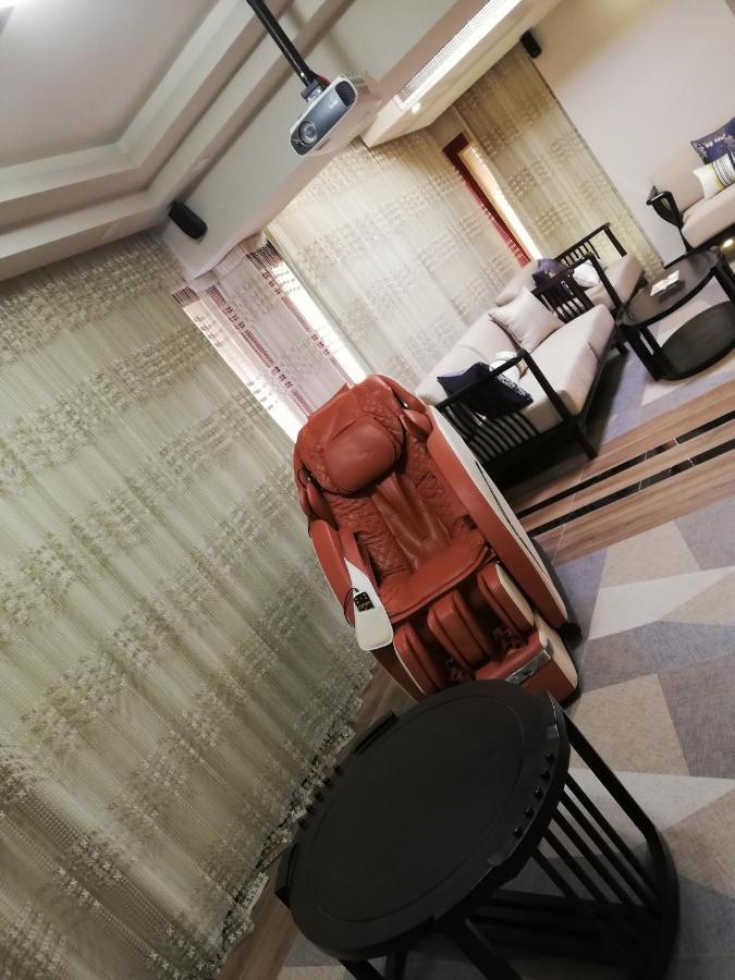 Apartment Embassy Tower *